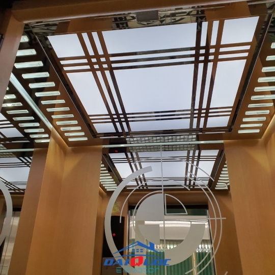 THANG MÁY TẢI KHÁCH LAMINATE